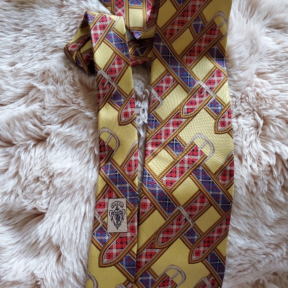 Gucci silk - Picture 1 of 4